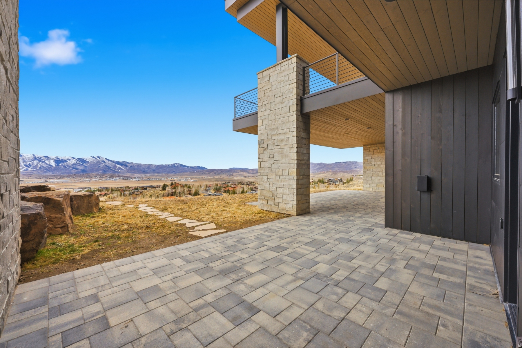 ELK RIDGE BLUFFS - Residential