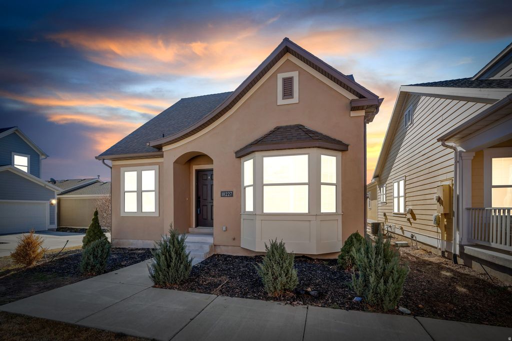 Photo of 10227 S OQUIRRH LAKE RD, South Jordan, UT 84095 (MLS # 2134640)