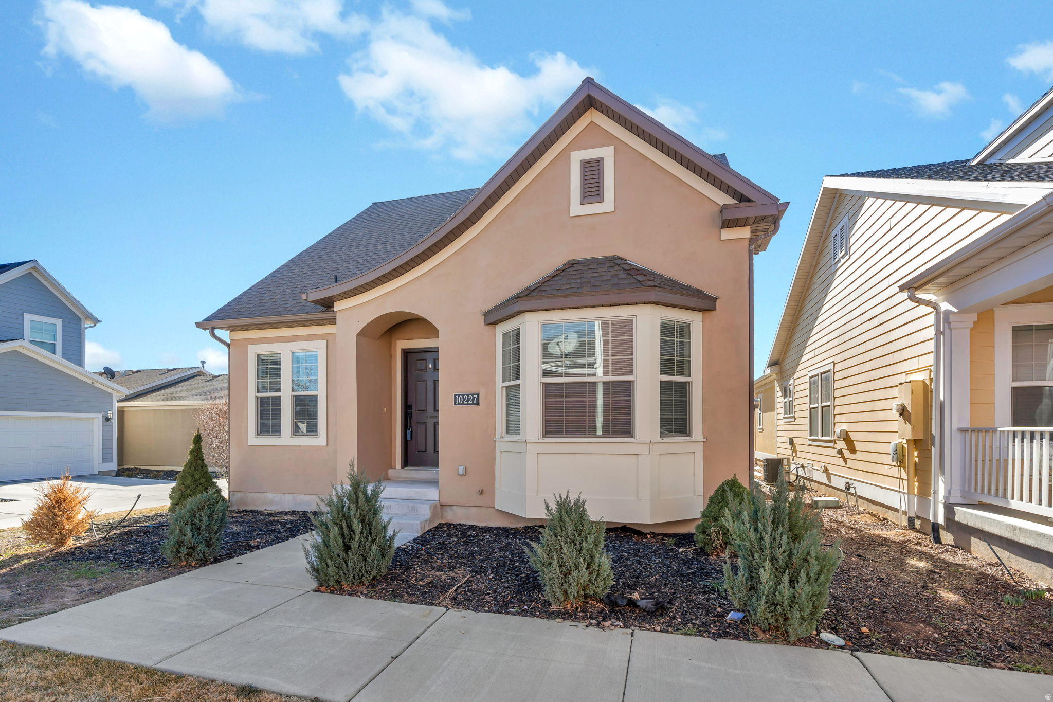 DAYBREAK - Residential