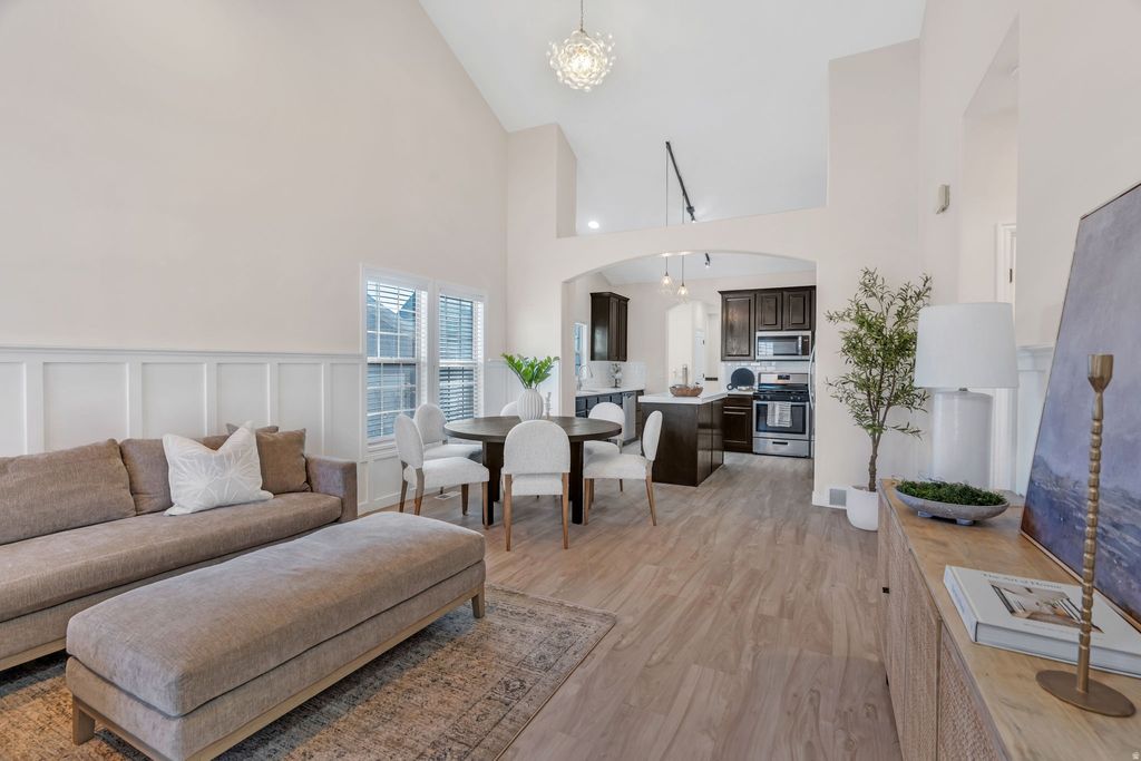 Photo of 10227 S OQUIRRH LAKE RD, South Jordan, UT 84095 (MLS # 2134640)