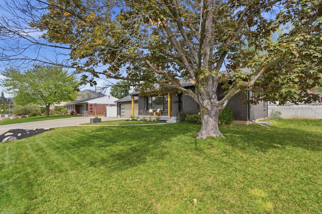 Photo of 3927 S 3075 E, Holladay, UT 84124 (MLS # 2156572)