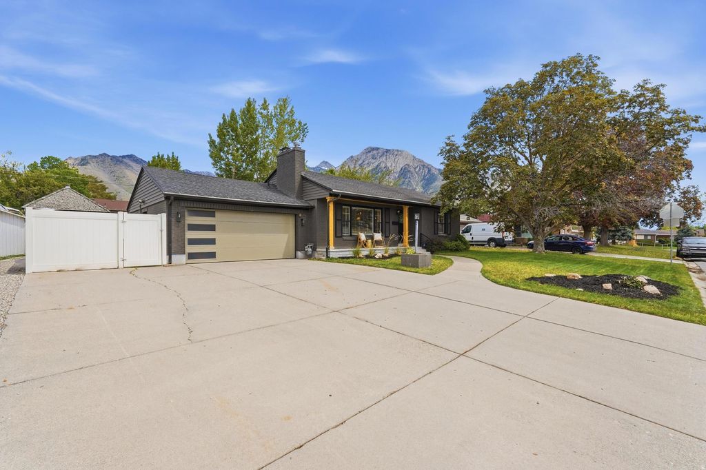 Photo of 3927 S 3075 E, Holladay, UT 84124 (MLS # 2156572)