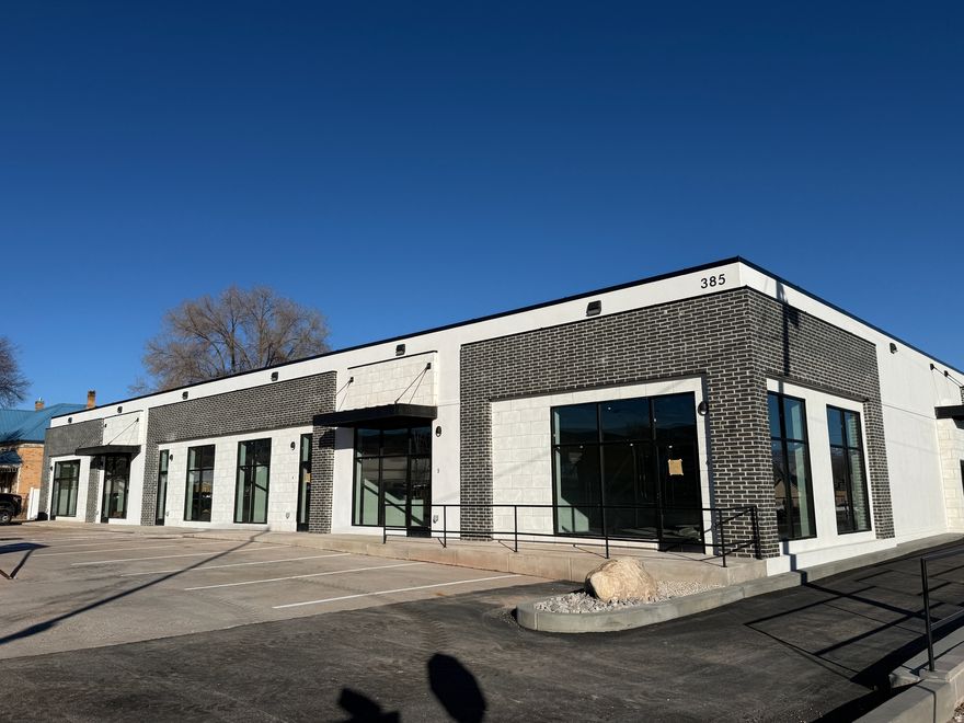 Take advantage of high visibility on Main Street Richfield in the heart of Richfield's commercial district.  Be the first to occupy this newly built retail space -- They are spacious inside! Modern look with clean design lines.  Multiple suite sizes are available to accommodate a range of retail or service based businesses. 2 units have drive thru windows and 1650 sq. ft. of space. 4 interior units have 1300 sq. ft.  Builder is offering HUGE cash incentives/ credit for tenant improvements-- tailor the space to fit your business needs.  Call me to discuss our affordable leasing terms with incentives for long term tenants.  Call now to make tenant improvements!