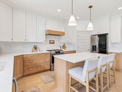 Tiny photo for 2354 W BOOTHILL DR W, Kaysville, UT 84037 (MLS # 2148261)