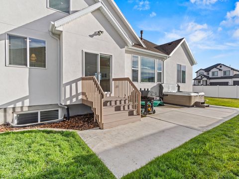 Tiny photo for 2354 W BOOTHILL DR W, Kaysville, UT 84037 (MLS # 2148261)