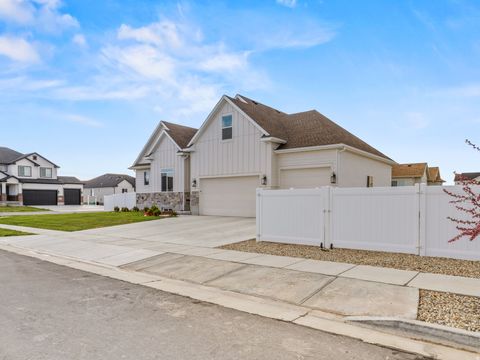 Tiny photo for 2354 W BOOTHILL DR W, Kaysville, UT 84037 (MLS # 2148261)