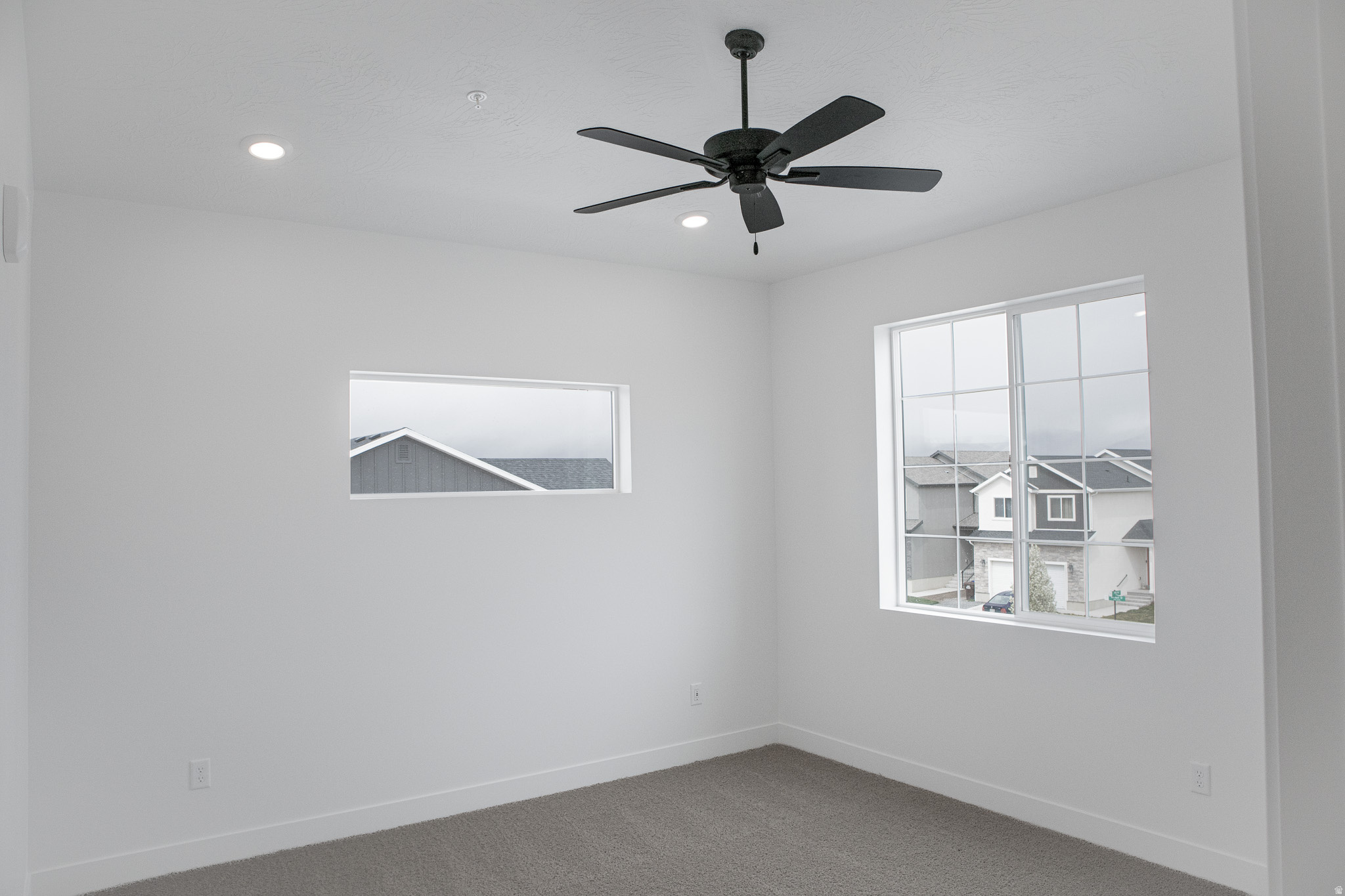 HARMONY CONDOS - Residential