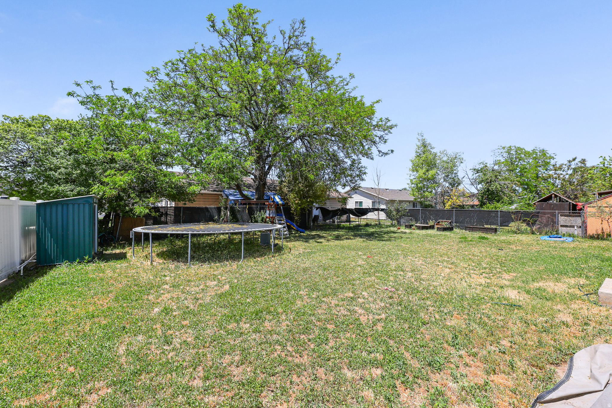 CLINTON DOWN - Residential