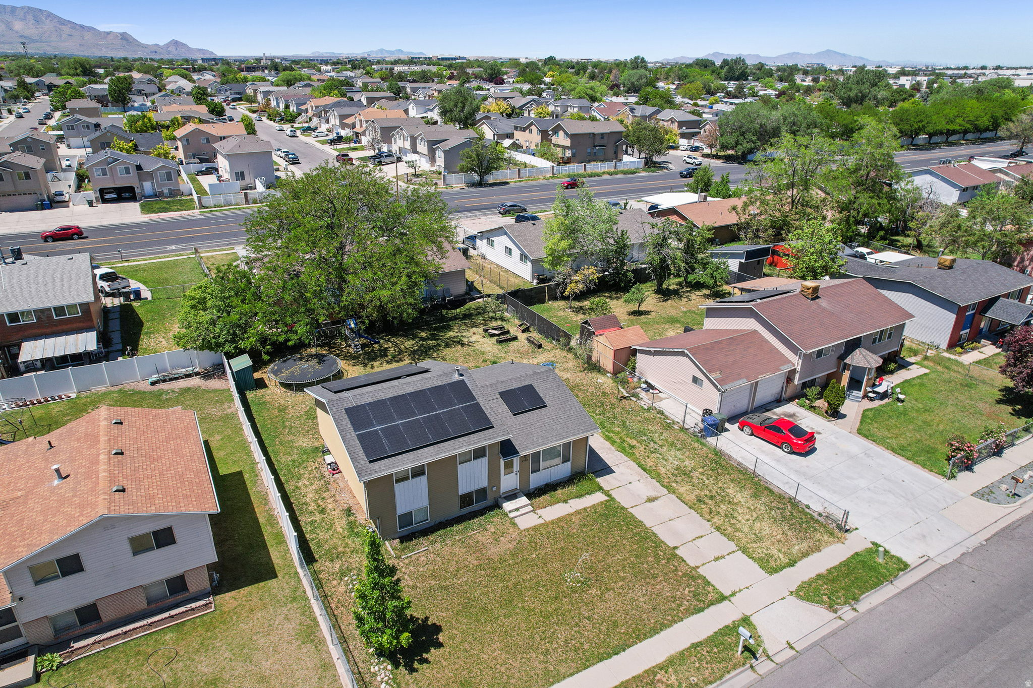 CLINTON DOWN - Residential