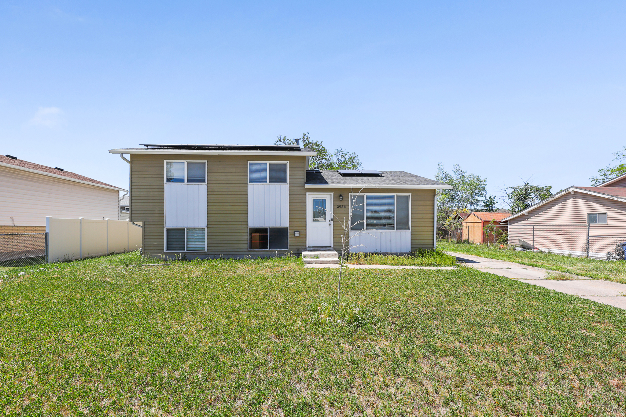 CLINTON DOWN - Residential
