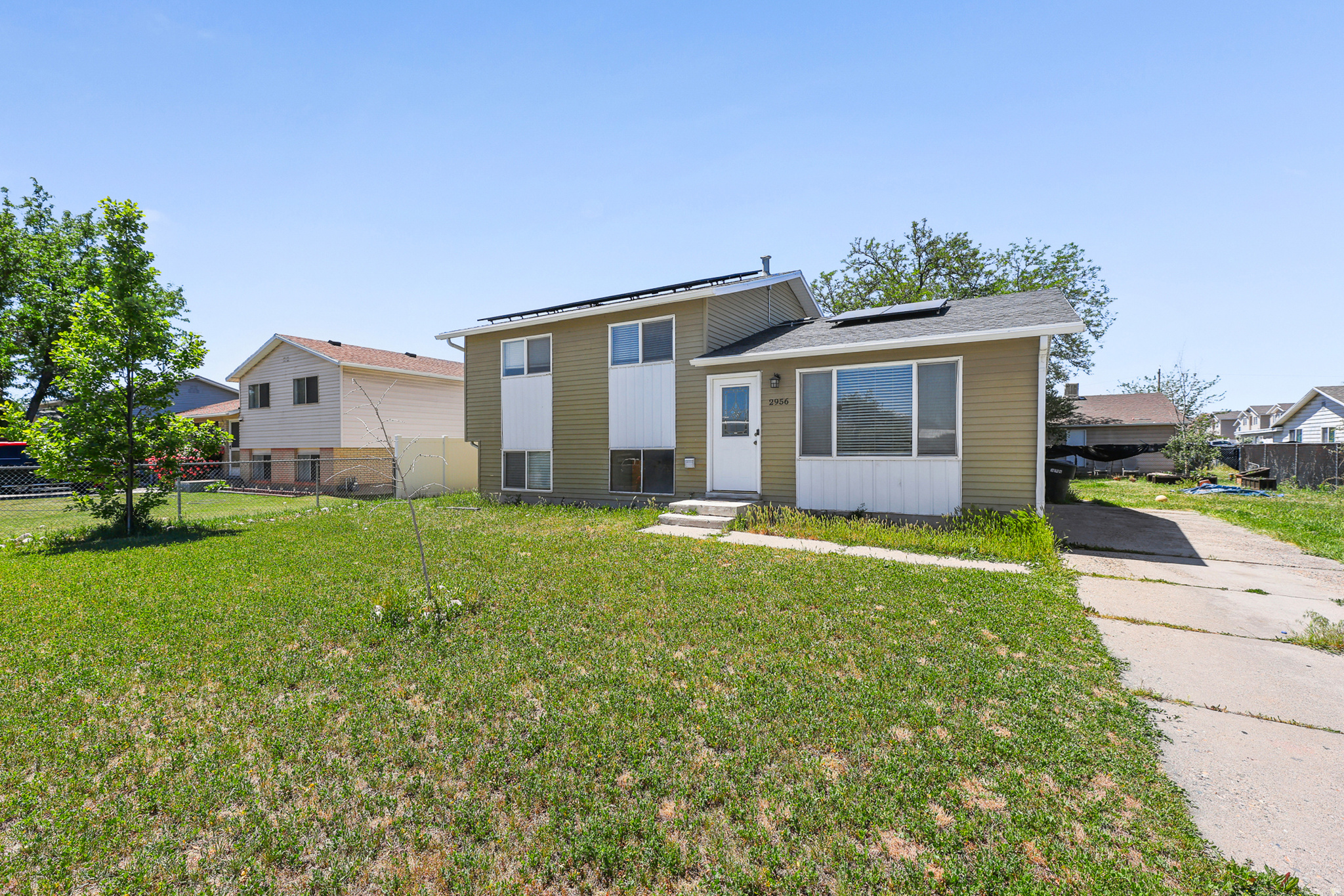 CLINTON DOWN - Residential
