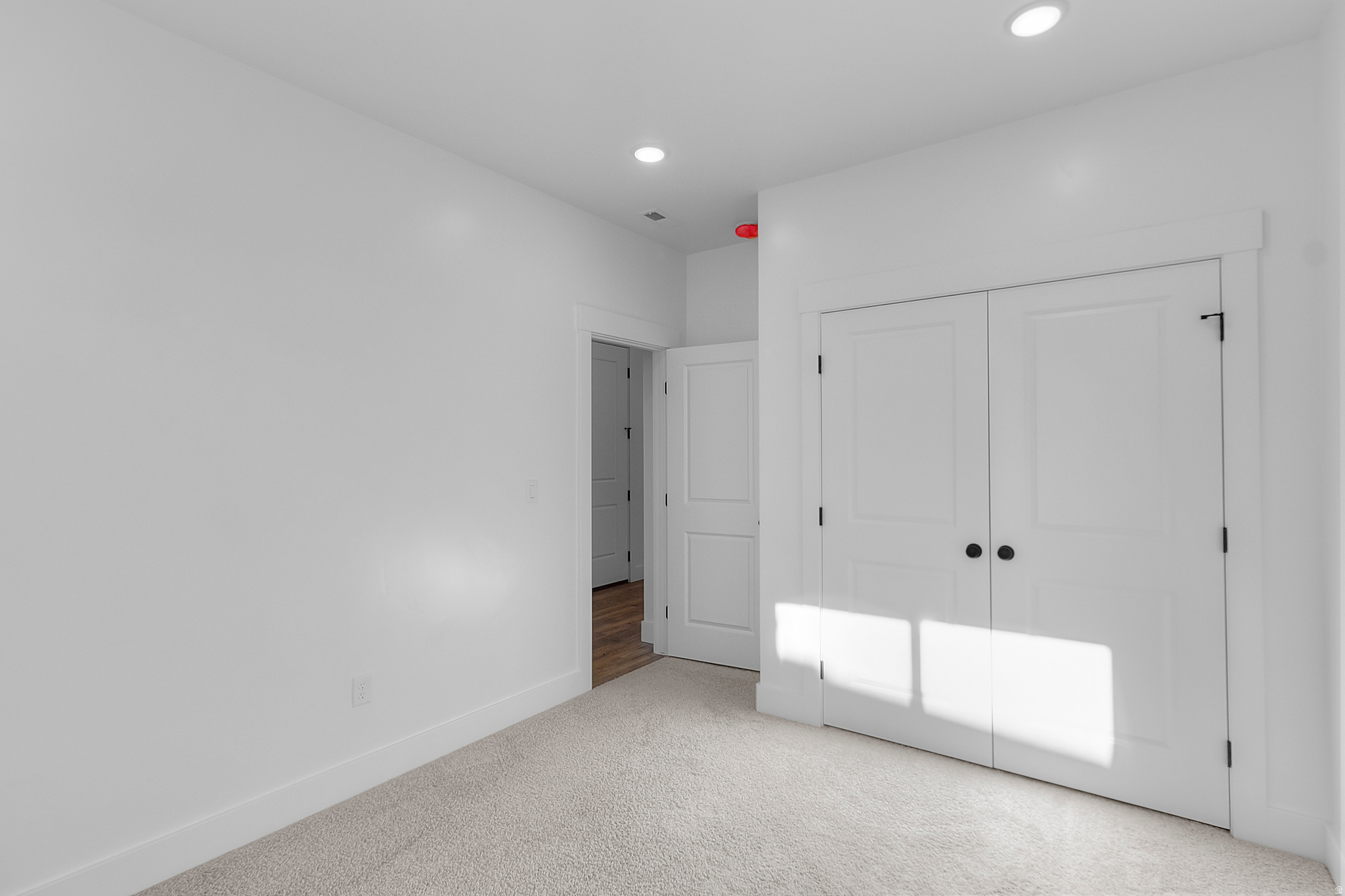 RIVERGATE - Residential