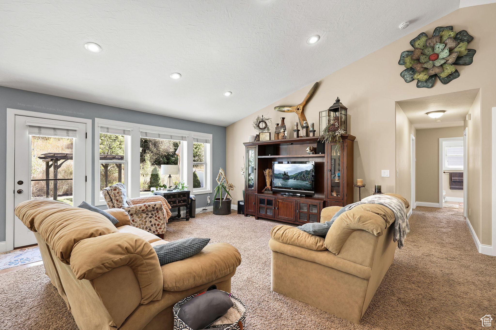 THE COVE - Residential