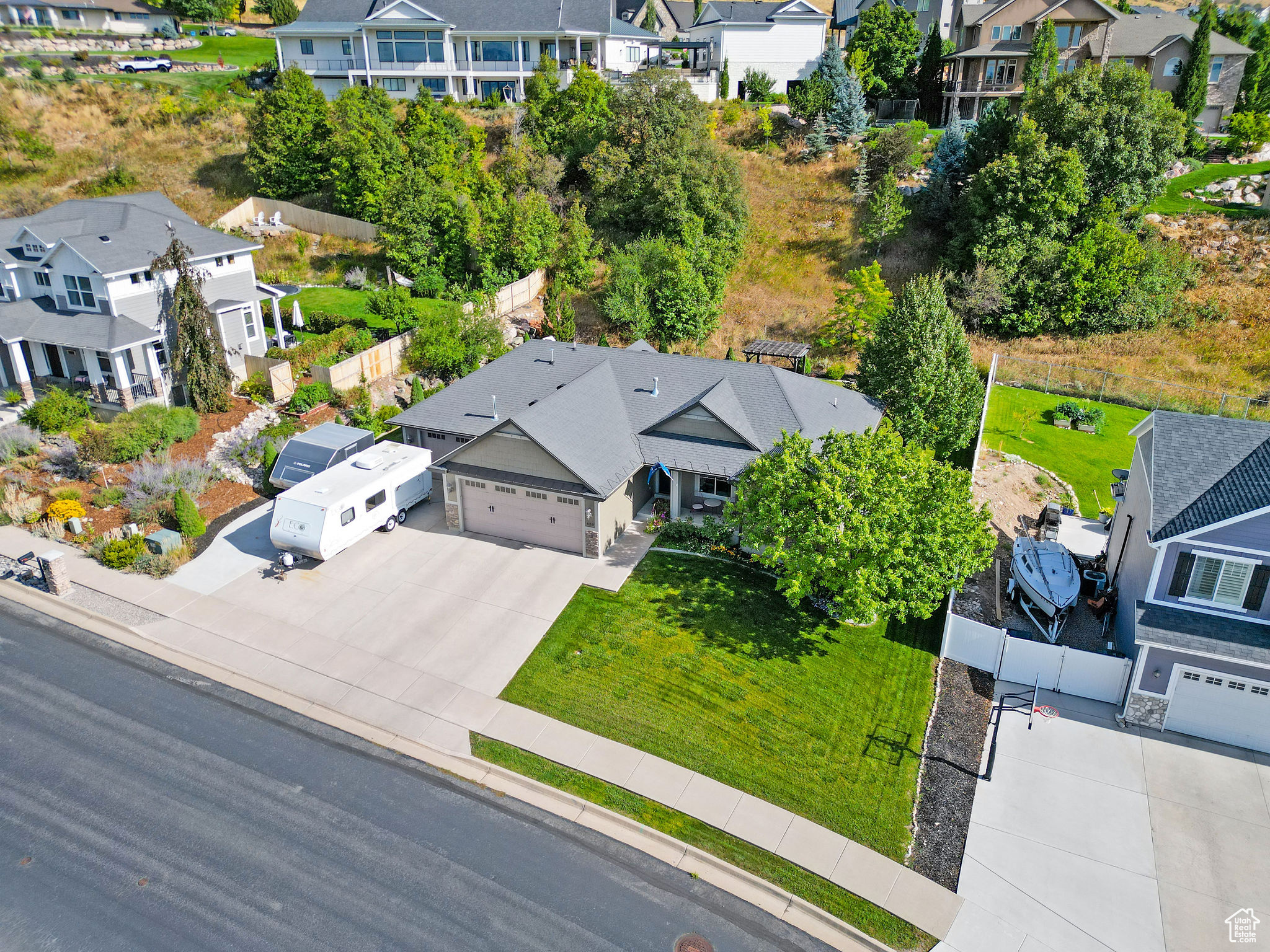 THE COVE - Residential