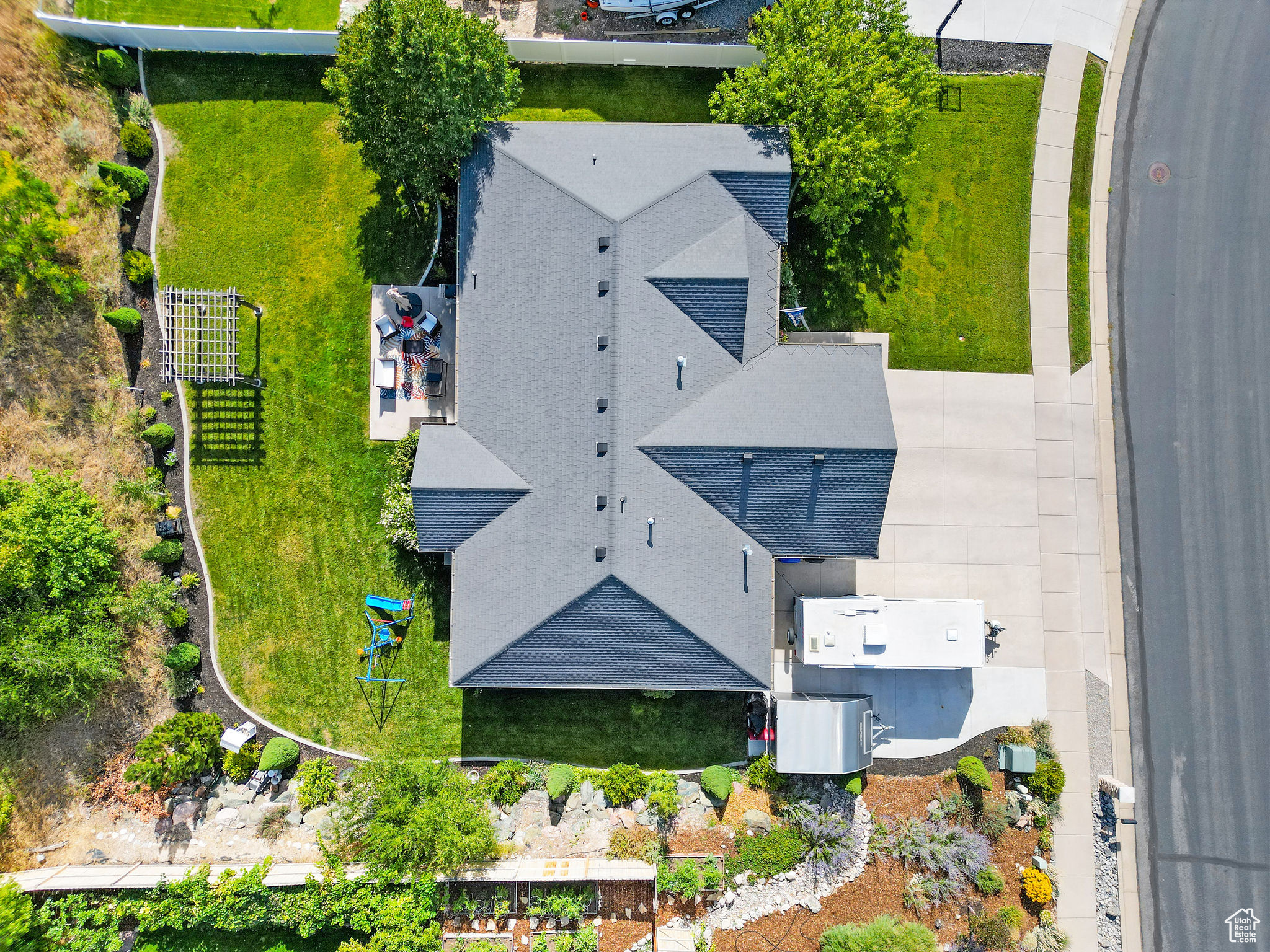 THE COVE - Residential