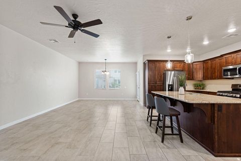 Tiny photo for 140 W CENTER ST #20, Ivins, UT 84738 (MLS # 2125592)