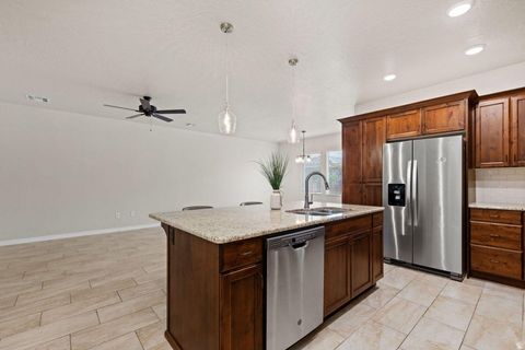 Tiny photo for 140 W CENTER ST #20, Ivins, UT 84738 (MLS # 2125592)