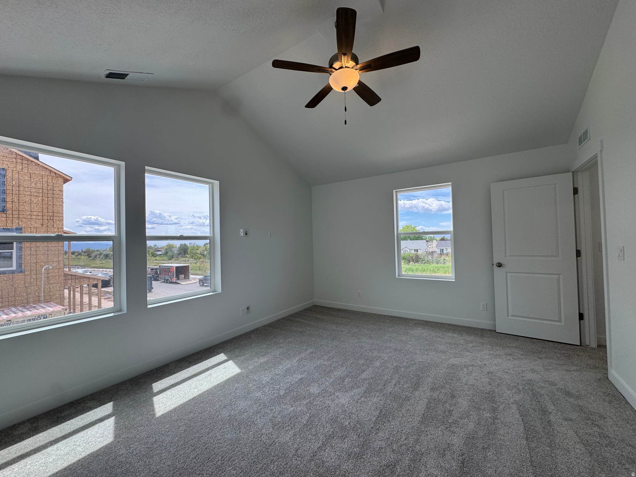 TRAILSIDE - Residential
