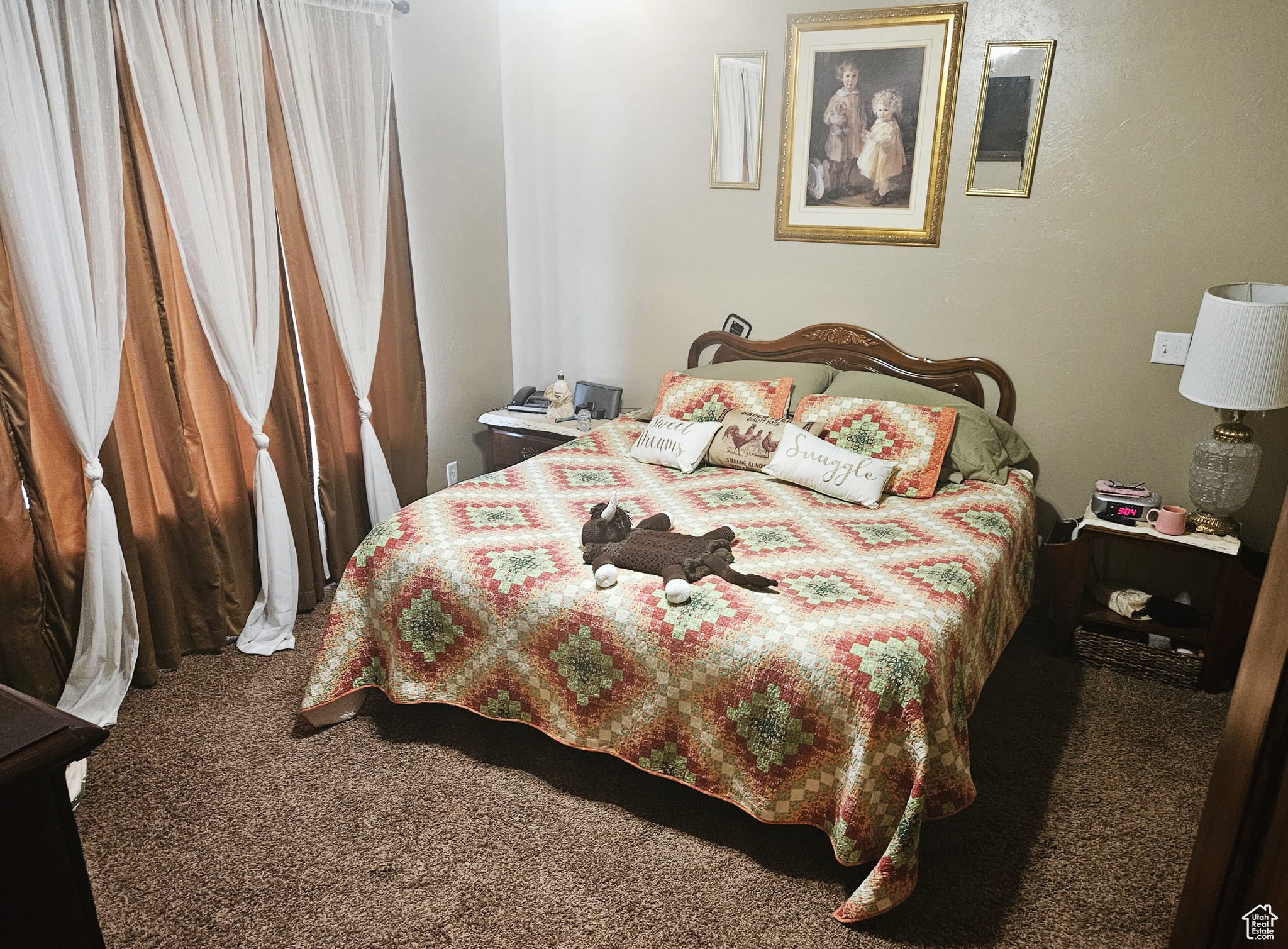 Main image without alt text