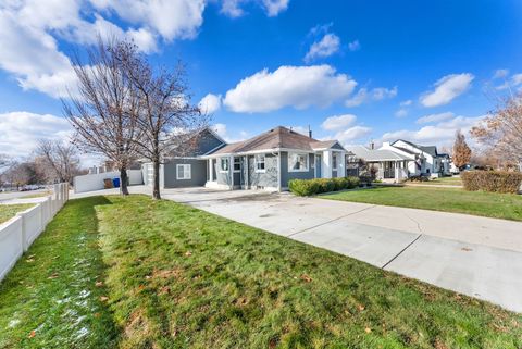 Tiny photo for 2864 S BEVERLY ST E, Salt Lake City, UT 84106 (MLS # 2125387)