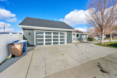 Tiny photo for 2864 S BEVERLY ST E, Salt Lake City, UT 84106 (MLS # 2125387)