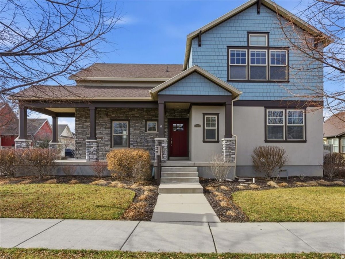 DAYBREAK - Residential