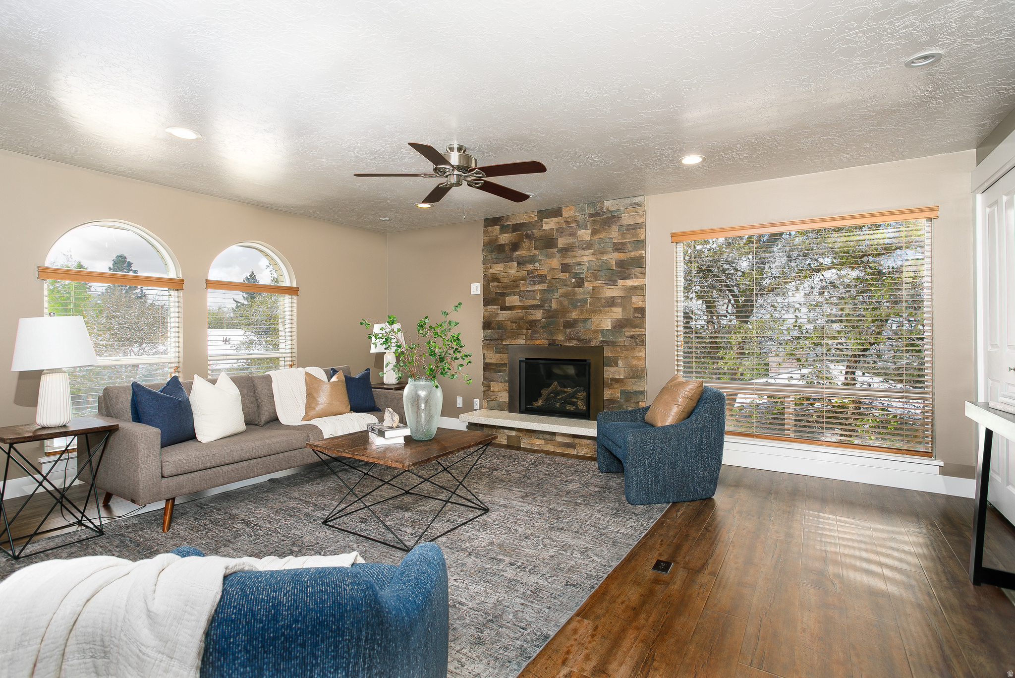 CANYON CREST PLAT NU - Residential