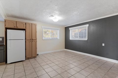 Tiny photo for 991 E 3150 N, North Ogden, UT 84414 (MLS # 2122526)