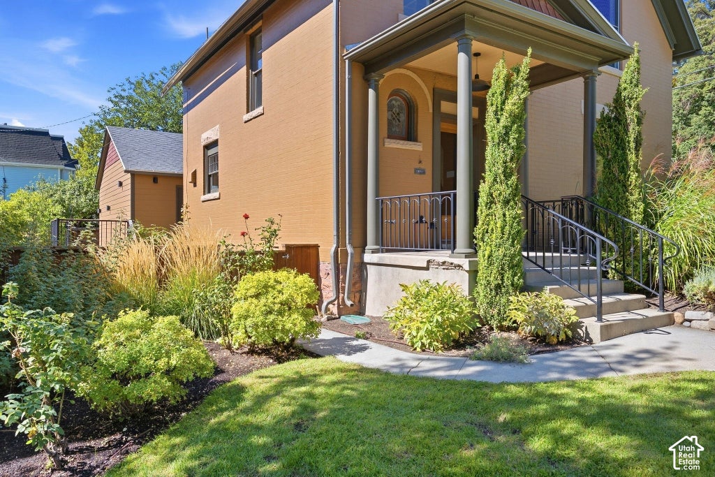 Photo of 189 N R ST E, Salt Lake City, UT 84103 (MLS # 2187464)