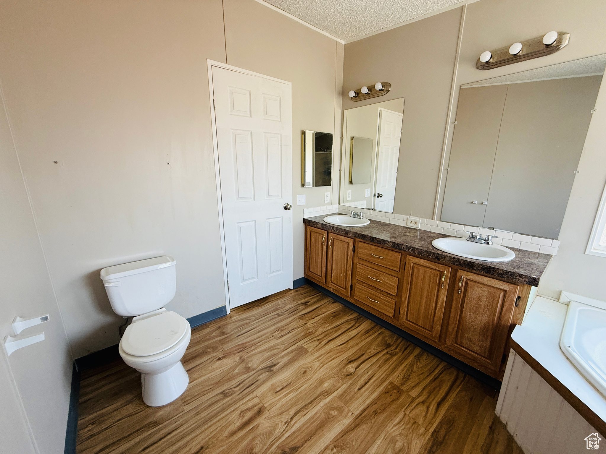 OVERPASS POINT MHC - Residential