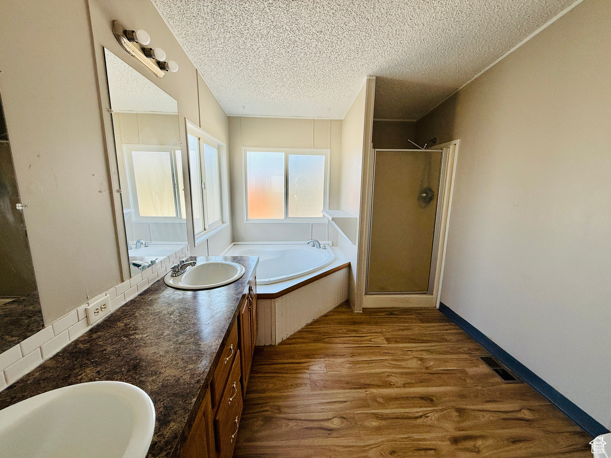 OVERPASS POINT MHC - Residential