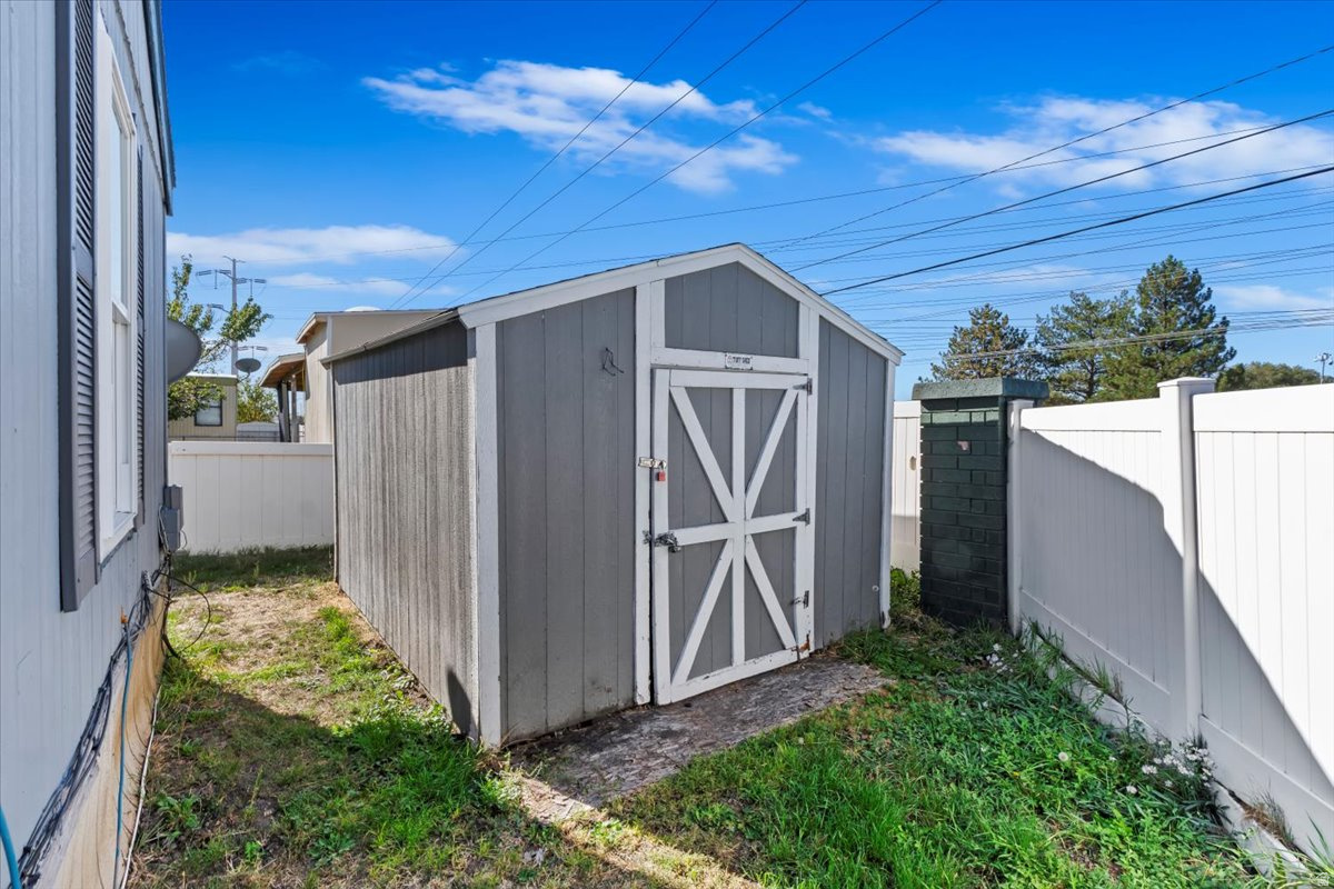 MOUNTAIN VIEW MOBILE HOME PARK - Residential