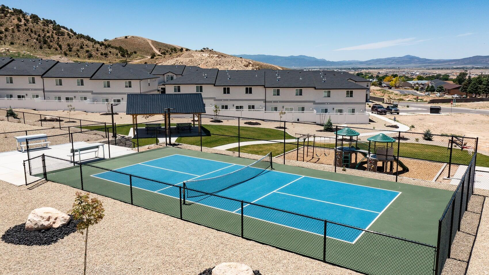 SHADOW COVE - Residential