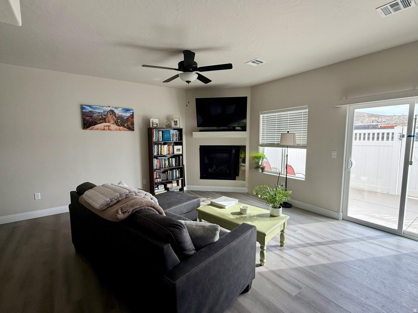 SHADOW COVE - Residential