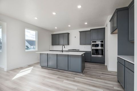 Tiny photo for 2158 E GRANITE LN, Eagle Mountain, UT 84005 (MLS # 2150375)