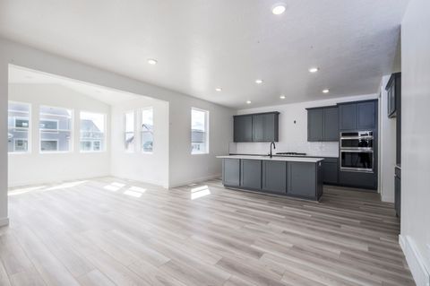 Tiny photo for 2158 E GRANITE LN, Eagle Mountain, UT 84005 (MLS # 2150375)