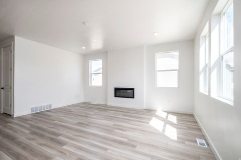 Tiny photo for 2158 E GRANITE LN, Eagle Mountain, UT 84005 (MLS # 2150375)