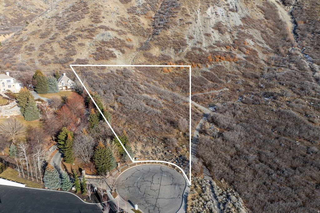 Photo of 1691 E BOX ELDER CIR Cir, Alpine, UT 84004 (MLS # 2133257)