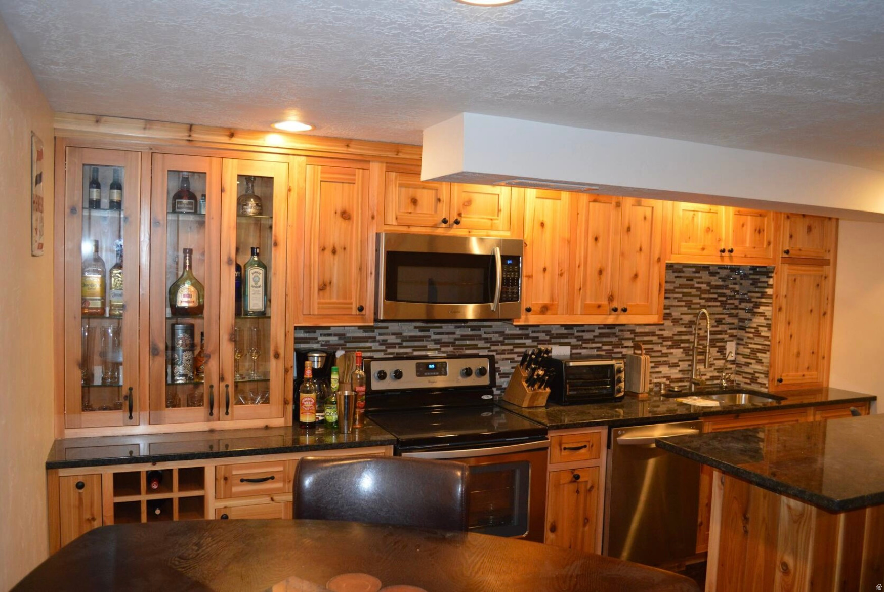 MAYWOOD HILLS - Residential