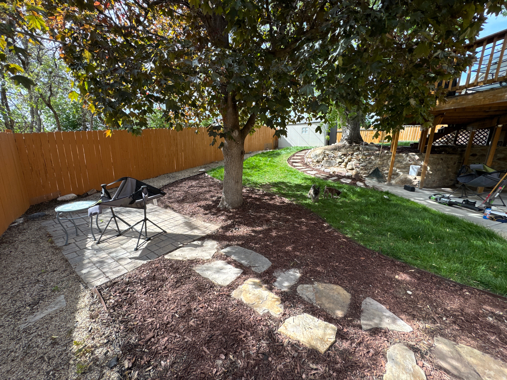 MAYWOOD HILLS - Residential