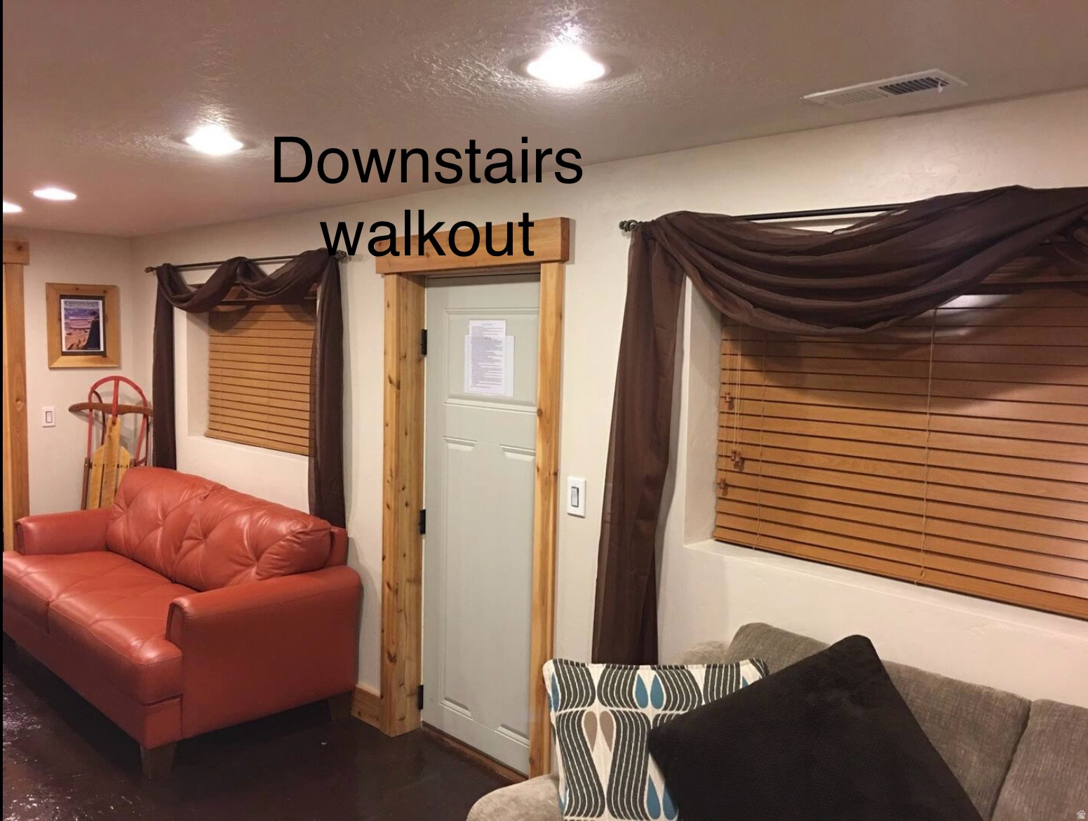 MAYWOOD HILLS - Residential