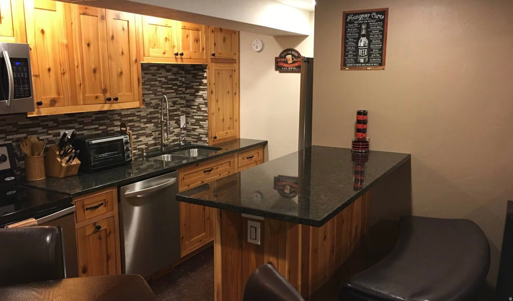 MAYWOOD HILLS - Residential