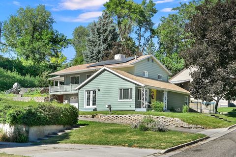 Tiny photo for 105 E COUNTRY CLUB DR S, South Ogden, UT 84405 (MLS # 2171161)