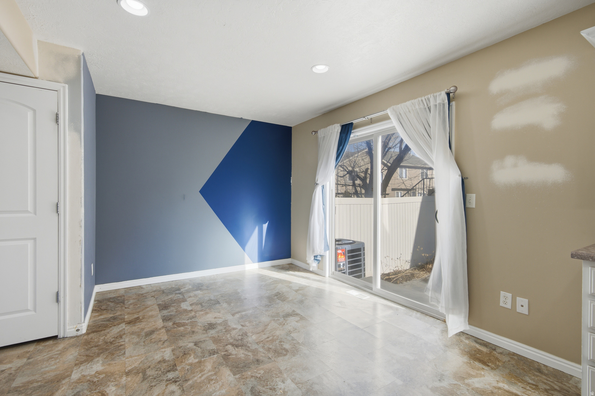 CRESCENT COURT - Residential