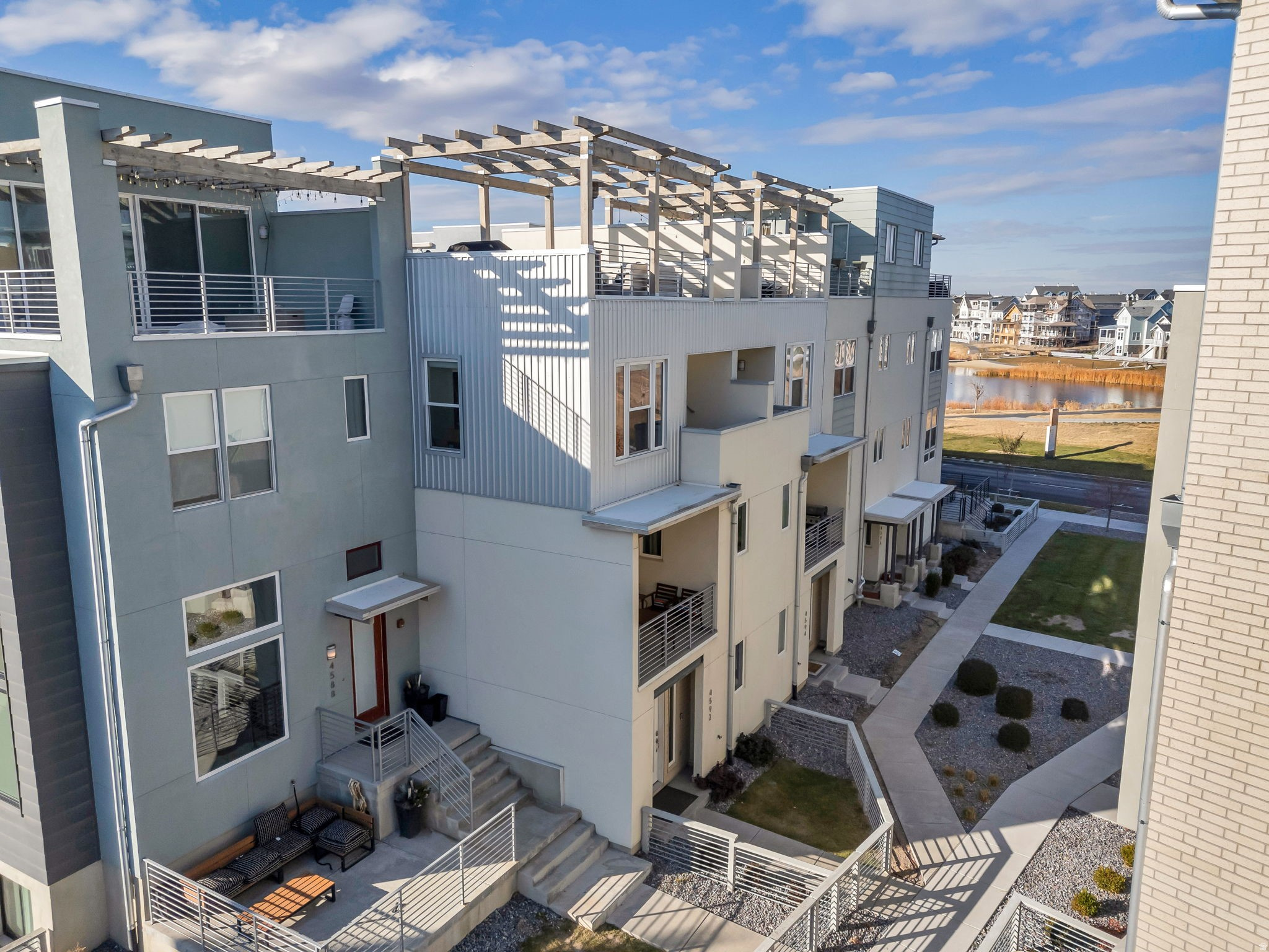 DAYBREAK - Residential