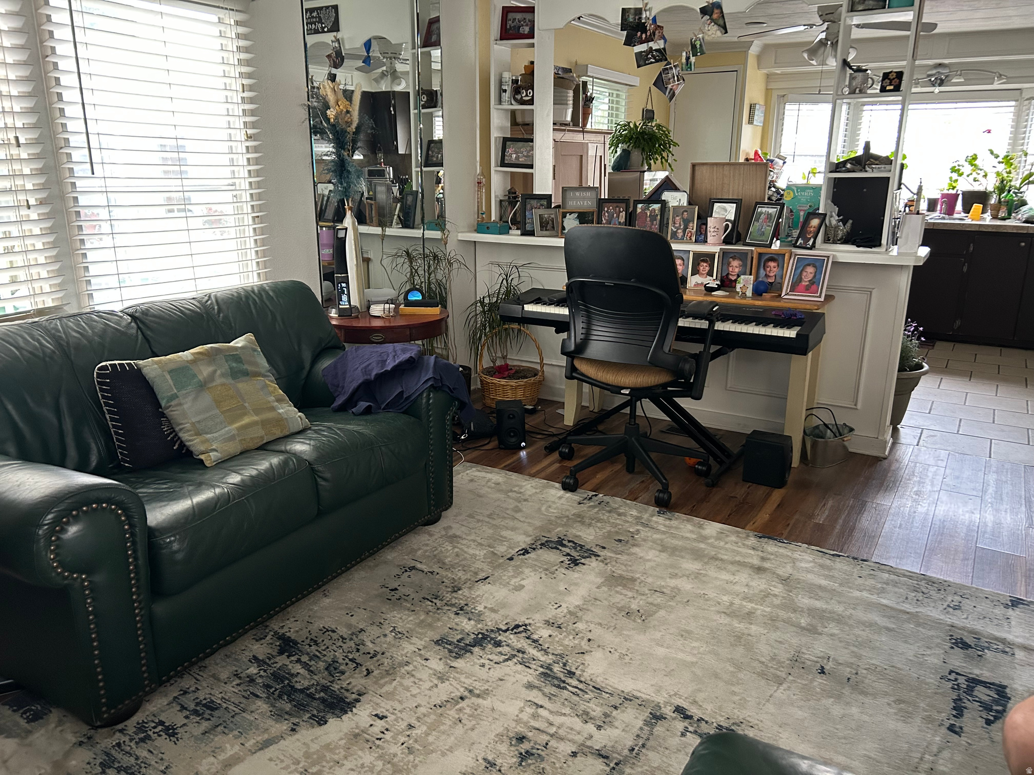 CHARMAN MANOR - Residential