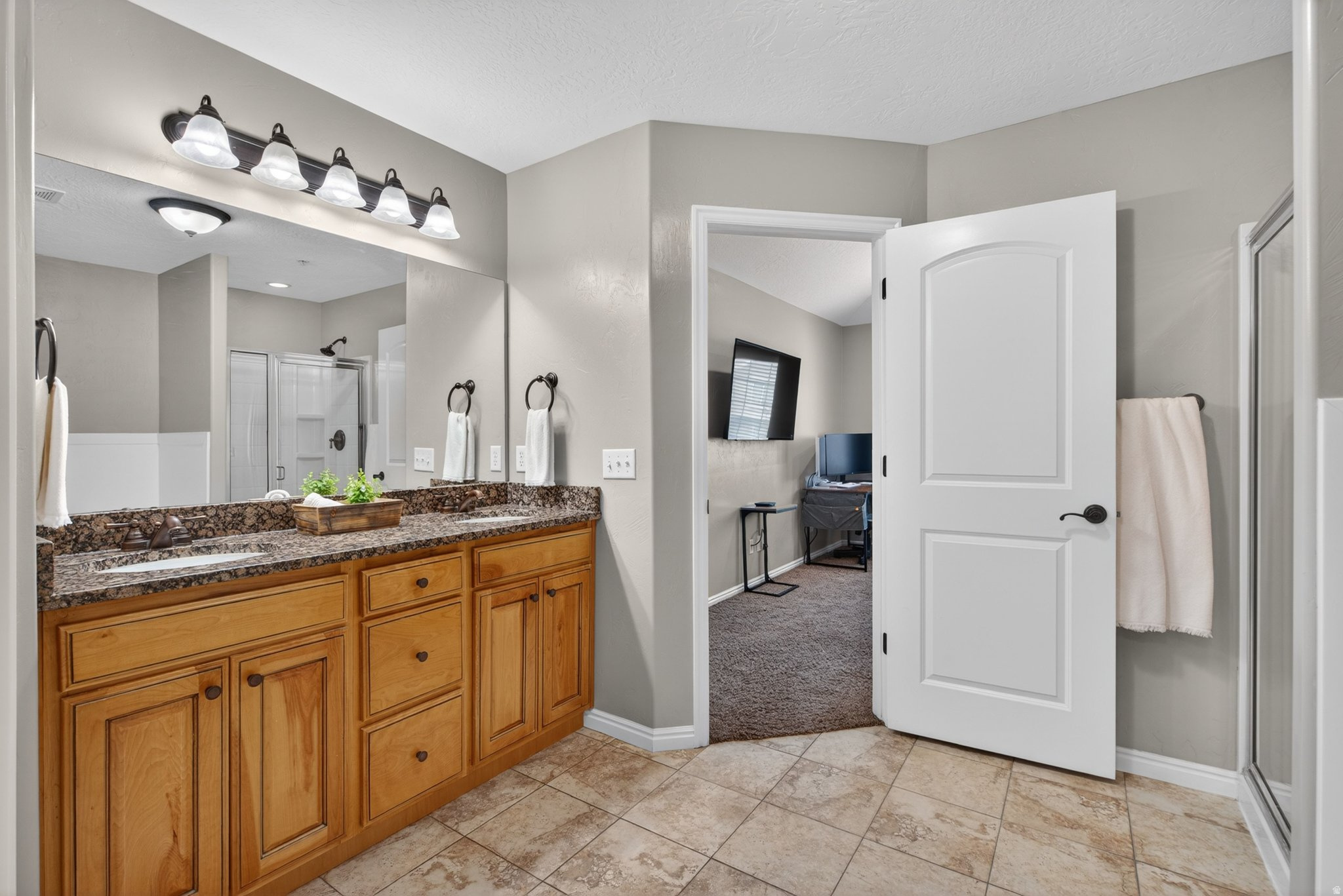 HAYMAKER RETREAT CONDO - Residential