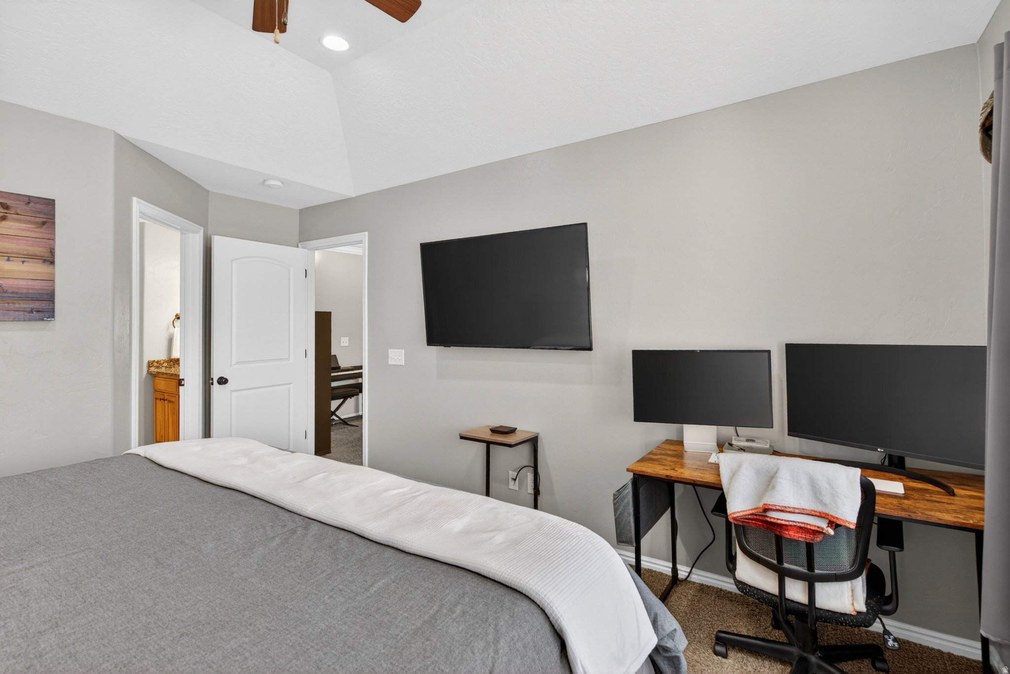 HAYMAKER RETREAT CONDO - Residential