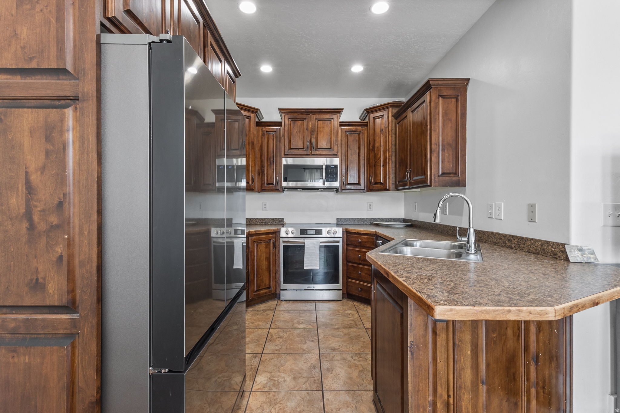 PEBBLEWOOD ESTATES - Residential