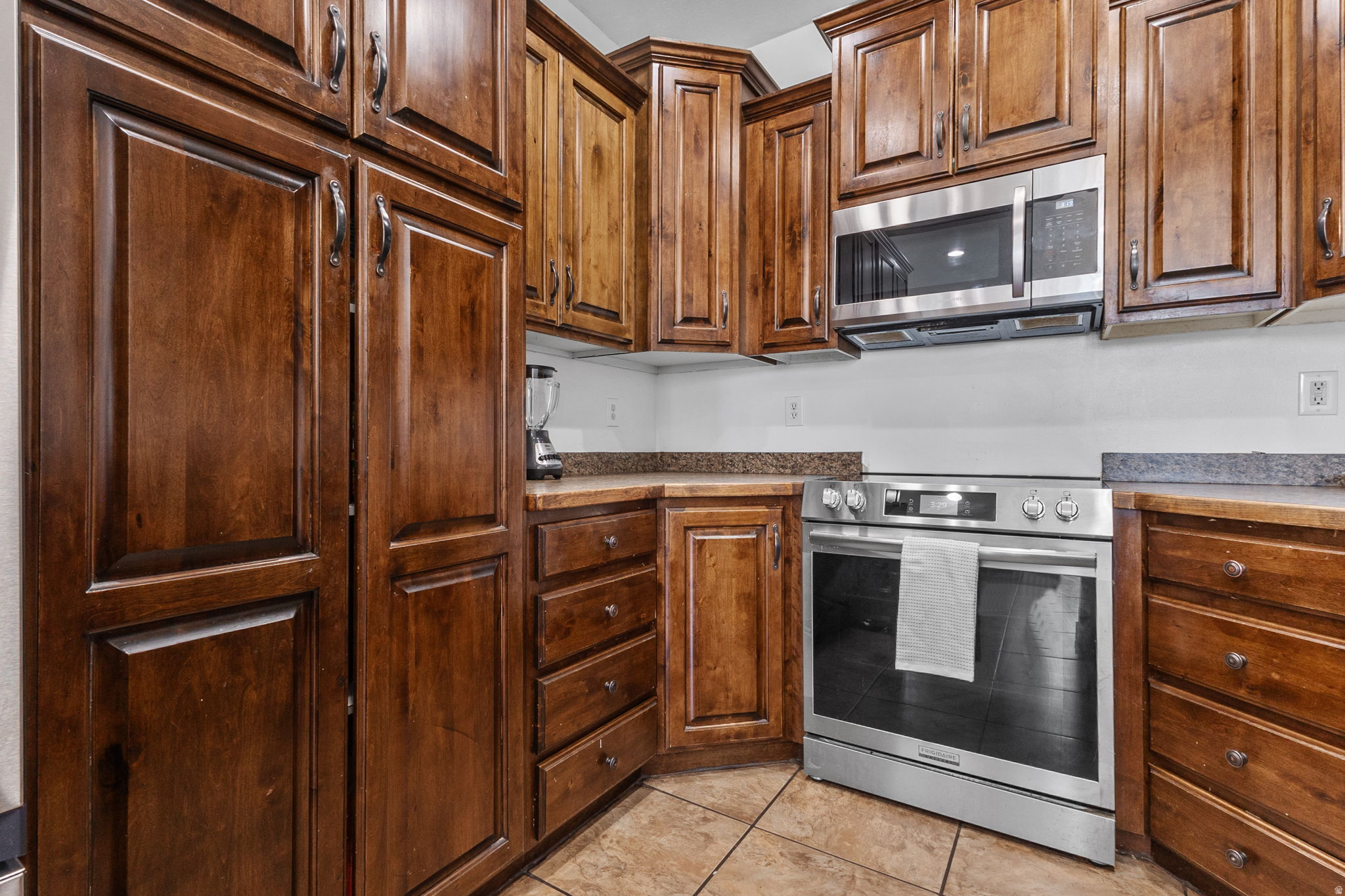 PEBBLEWOOD ESTATES - Residential